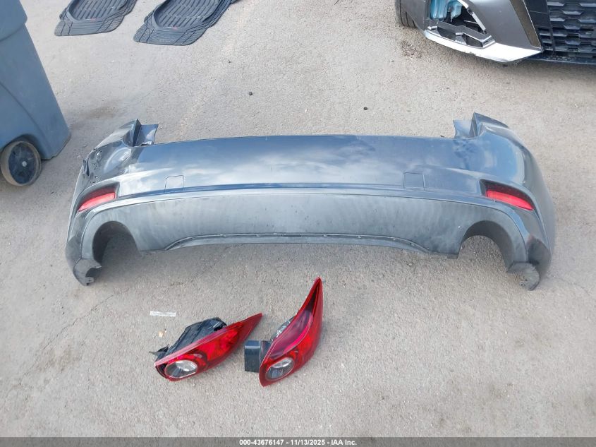 2018 Mazda Mazda3 Touring VIN: 3MZBN1L36JM194955 Lot: 43676147