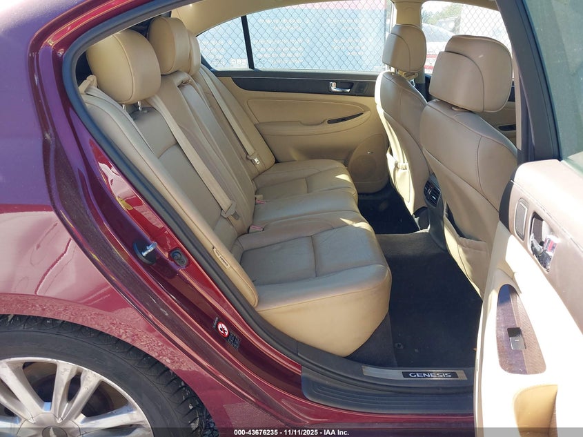 2009 Hyundai Genesis 4.6 VIN: KMHGC46F79U032633 Lot: 43676235