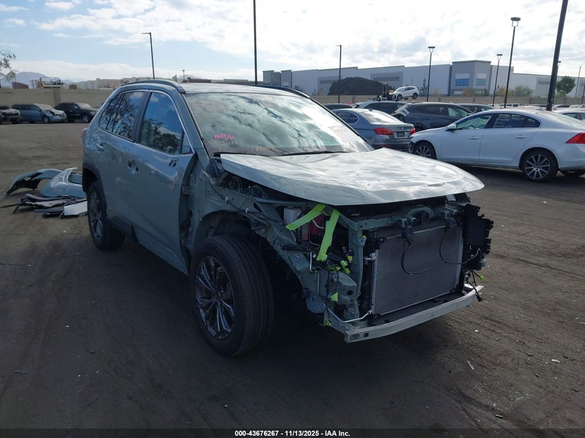 TOYOTA RAV4 HYBRID XLE PREMIUM