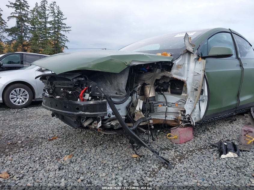 2020 Tesla Model X Long Range Dual Motor All-Wheel Drive/Long Range Plus Dual Motor All-Wheel Drive VIN: 5YJXCAE20LF298352 Lot: 43676285