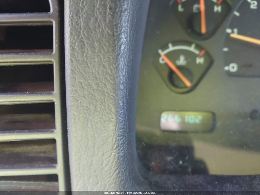 2003 Dodge Durango R/T VIN: 1D8HS78Z53F502899 Lot: 43676301