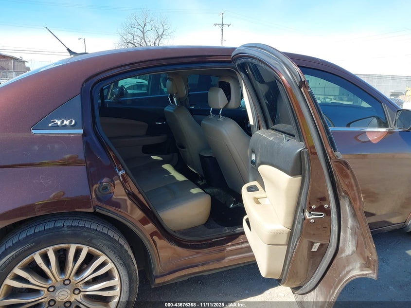 2012 Chrysler 200 Limited VIN: 1C3CCBCB5CN267935 Lot: 43676368