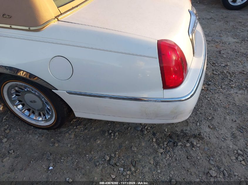 2001 Lincoln Town Car Cartier VIN: 1LNHM83W61Y713277 Lot: 43676380