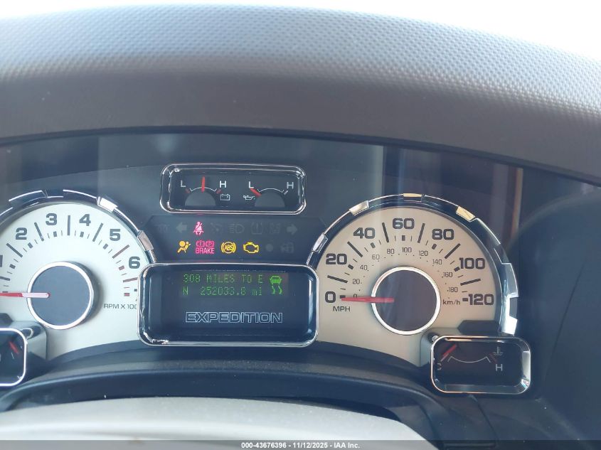 2008 Ford Expedition Eddie Bauer/King Ranch VIN: 1FMFU18578LA25827 Lot: 43676396