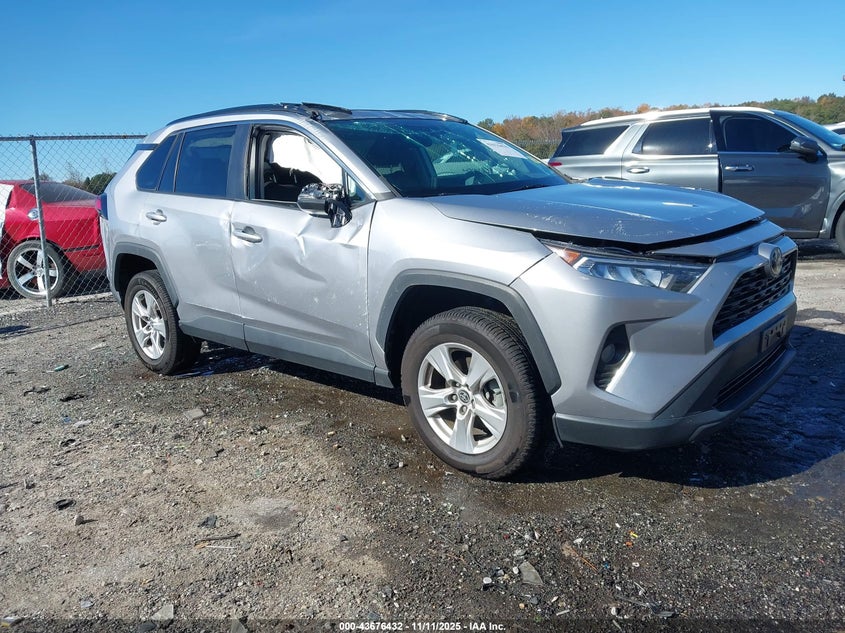 2021 TOYOTA RAV4 XLE - 2T3W1RFV4MC165258