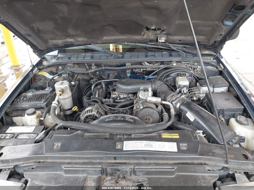 2000 Chevrolet Blazer Ls VIN: 1GNDT13W2Y2296631 Lot: 43676485