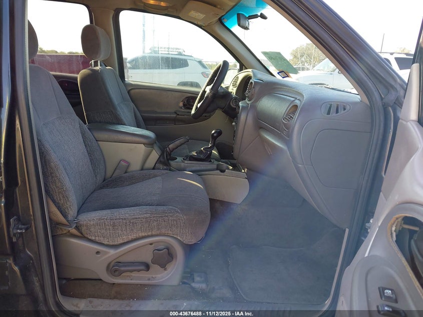 1GNDS13S532321790 2003 CHEVROLET TRAILBLAZER photo no. 5
