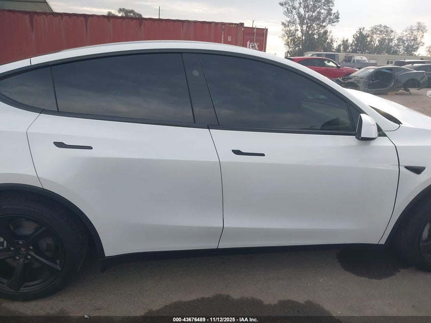 2026 Tesla Model Y Long Range Dual Motor All-Wheel Drive/Long Range Launch Series VIN: 7SAYGDEE8TF409950 Lot: 43676489