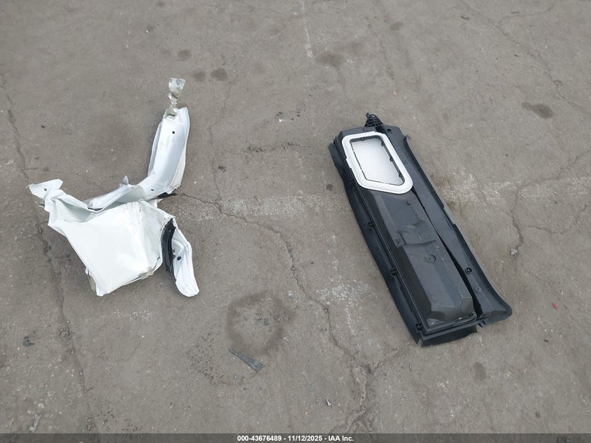 2026 Tesla Model Y Long Range Dual Motor All-Wheel Drive/Long Range Launch Series VIN: 7SAYGDEE8TF409950 Lot: 43676489