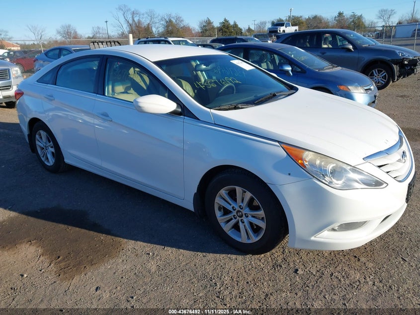 2013 HYUNDAI SONATA GLS - 5NPEB4AC4DH756939
