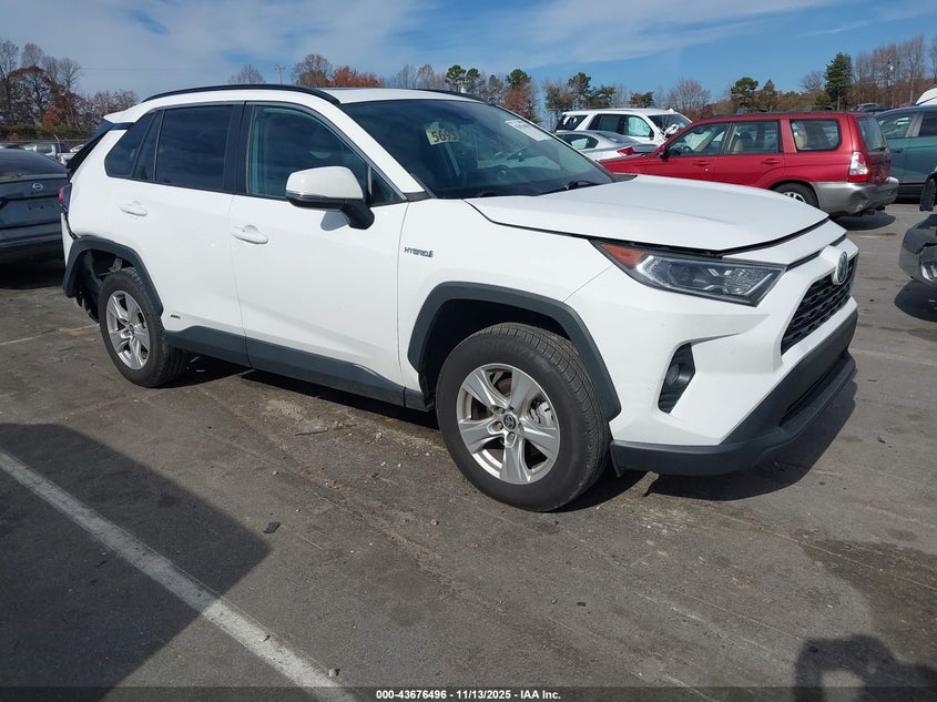 TOYOTA RAV4 HYBRID XLE