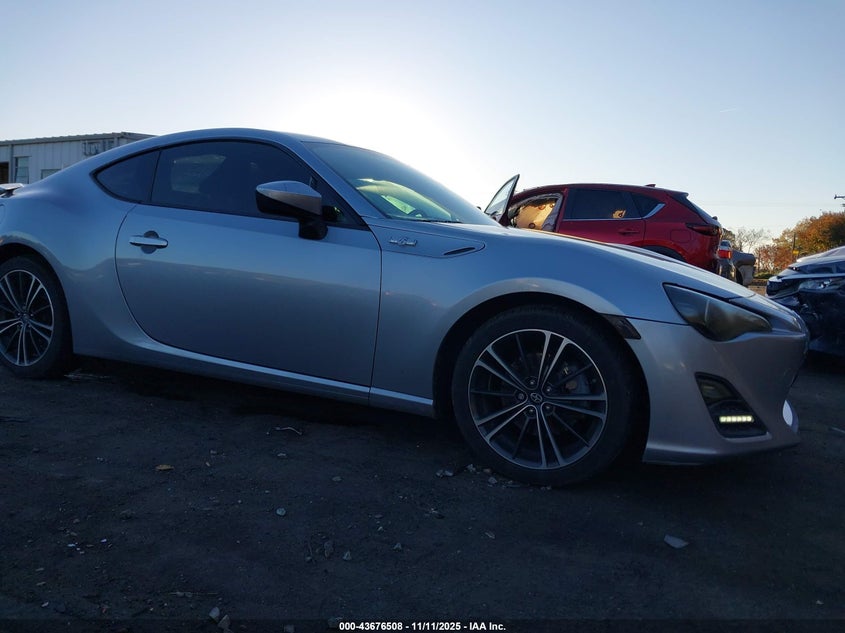 2015 SCION FR-S - JF1ZNAA1XF8713770