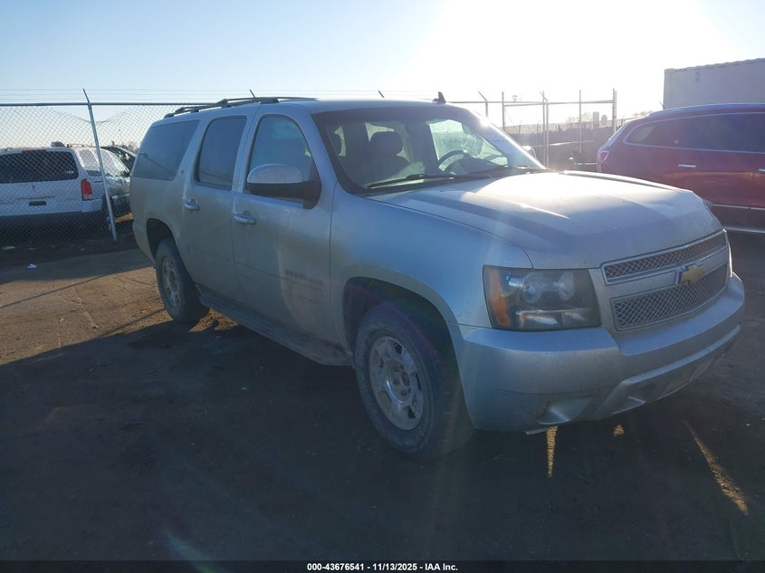 CHEVROLET SUBURBAN LT