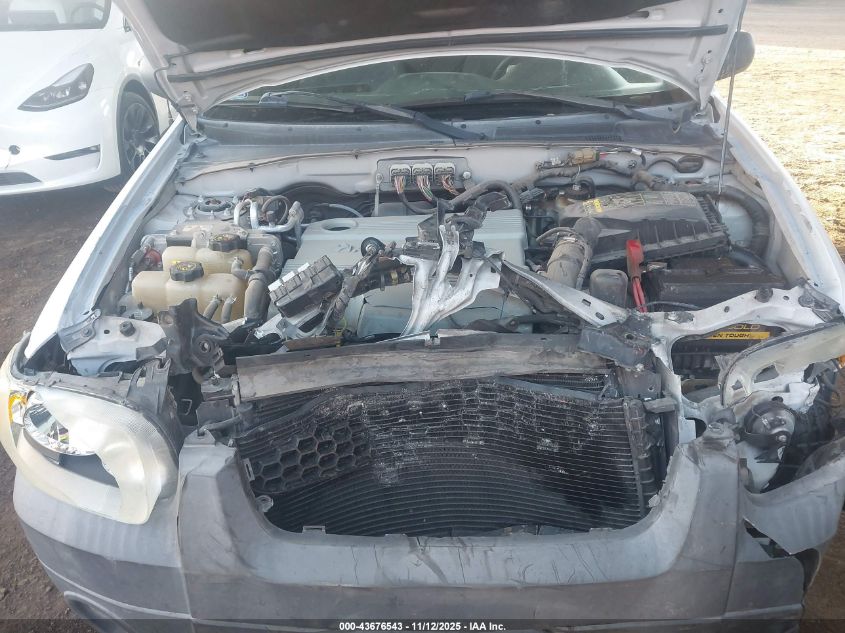 2006 Ford Escape Hybrid VIN: 1FMYU95H86KC73545 Lot: 43676543