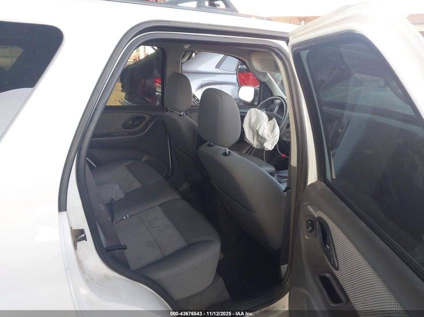 2006 Ford Escape Hybrid VIN: 1FMYU95H86KC73545 Lot: 43676543