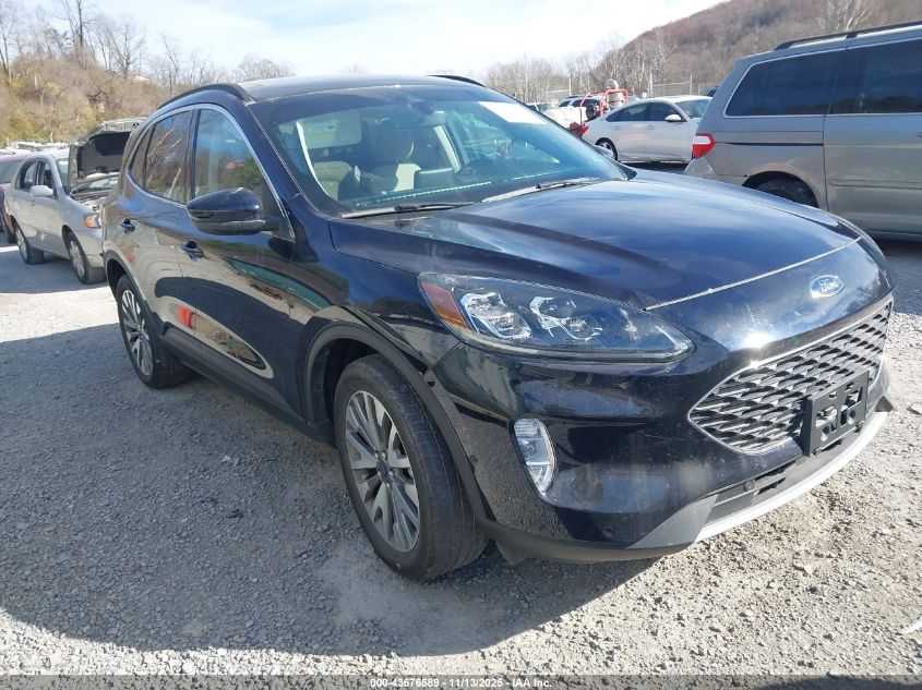 FORD ESCAPE TITANIUM