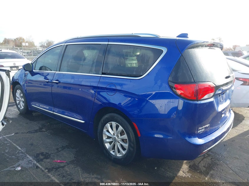 2018 Chrysler Pacifica Touring L Plus VIN: 2C4RC1EG4JR257745 Lot: 43676603