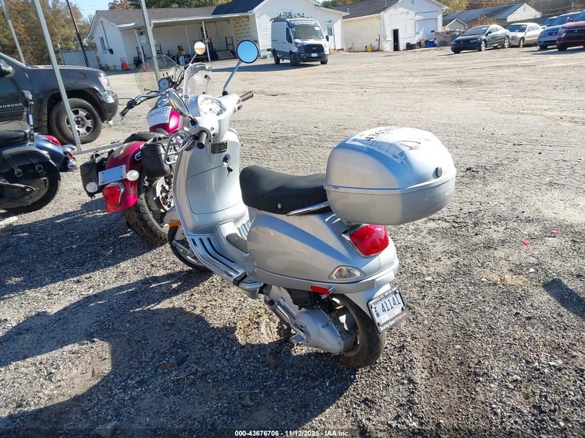 ZAPM448F865004796 2006 VESPA LX photo no. 3