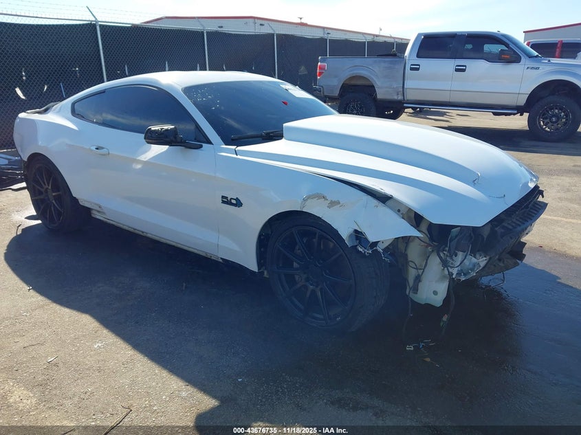 FORD MUSTANG GT PREMIUM