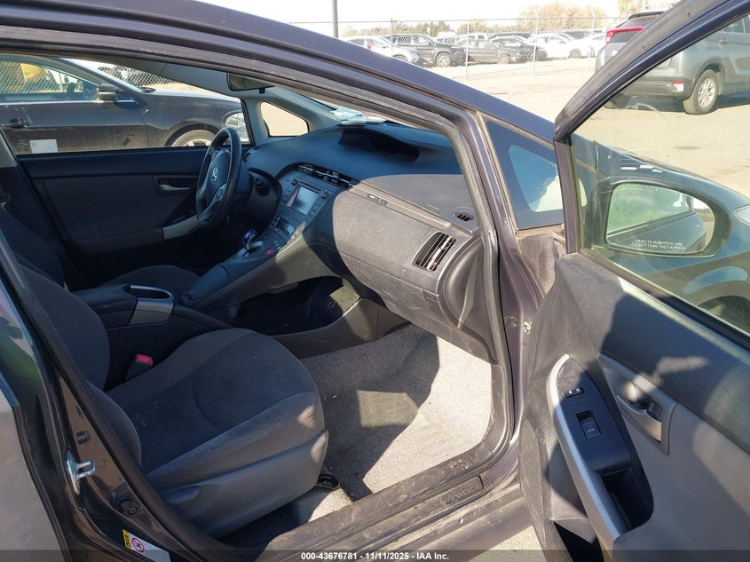 2013 TOYOTA PRIUS TWO JTDKN3DU2D5590414