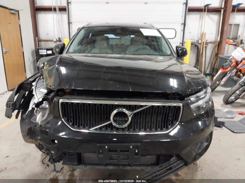 2020 Volvo Xc40 T5 Momentum VIN: YV4162UK6L2215060 Lot: 43676903