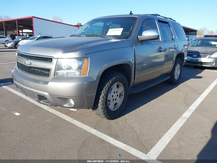 1GNEC23359R233077 2009 CHEVROLET TAHOE photo no. 2