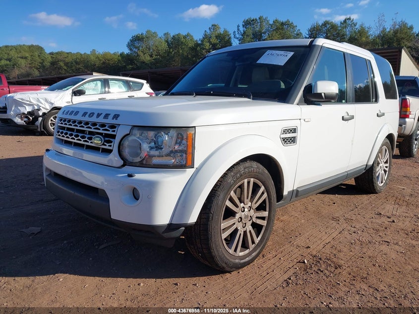 SALAK2D45BA550016 2011 LAND ROVER LR4 photo no. 2