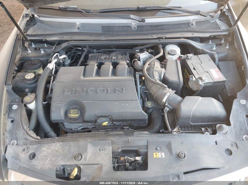 1LNHM94R99G608197 2009 LINCOLN MKS photo no. 10