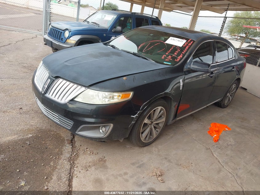 1LNHM94R99G608197 2009 LINCOLN MKS photo no. 2