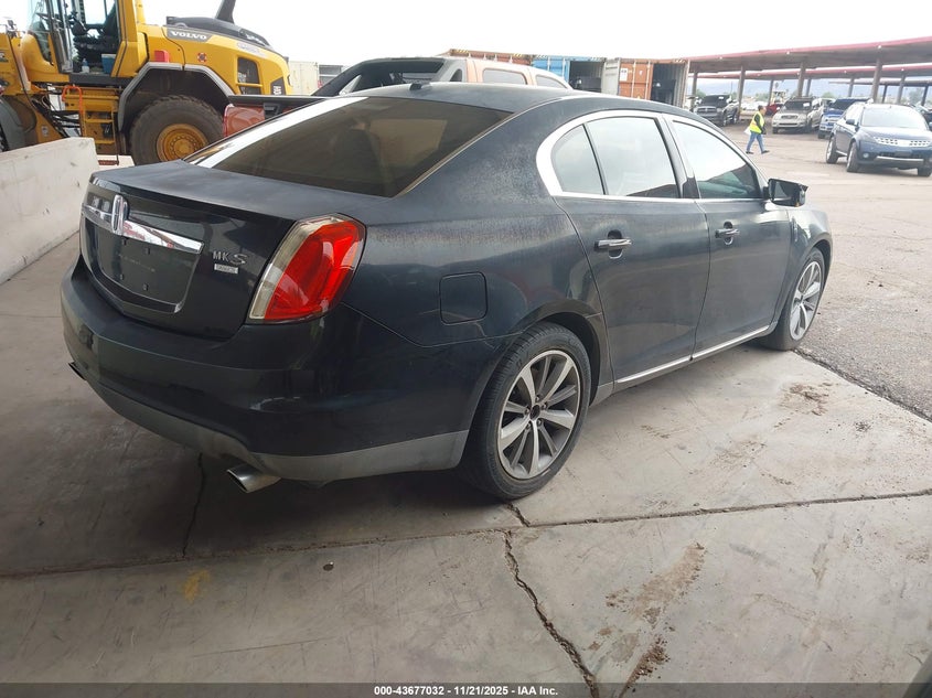 1LNHM94R99G608197 2009 LINCOLN MKS photo no. 4