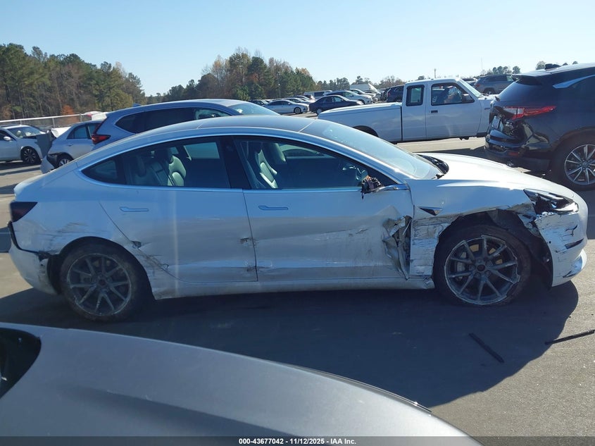 2020 Tesla Model 3 Long Range Dual Motor All-Wheel Drive VIN: 5YJ3E1EBXLF637482 Lot: 43677042