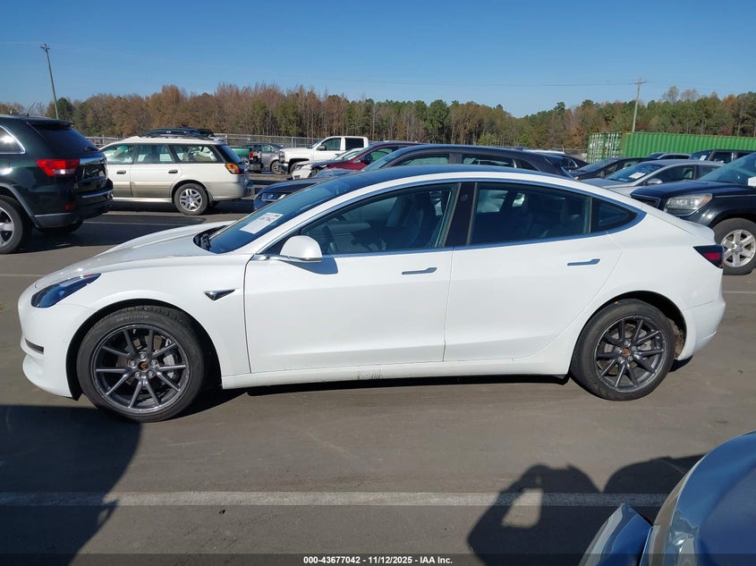2020 Tesla Model 3 Long Range Dual Motor All-Wheel Drive VIN: 5YJ3E1EBXLF637482 Lot: 43677042