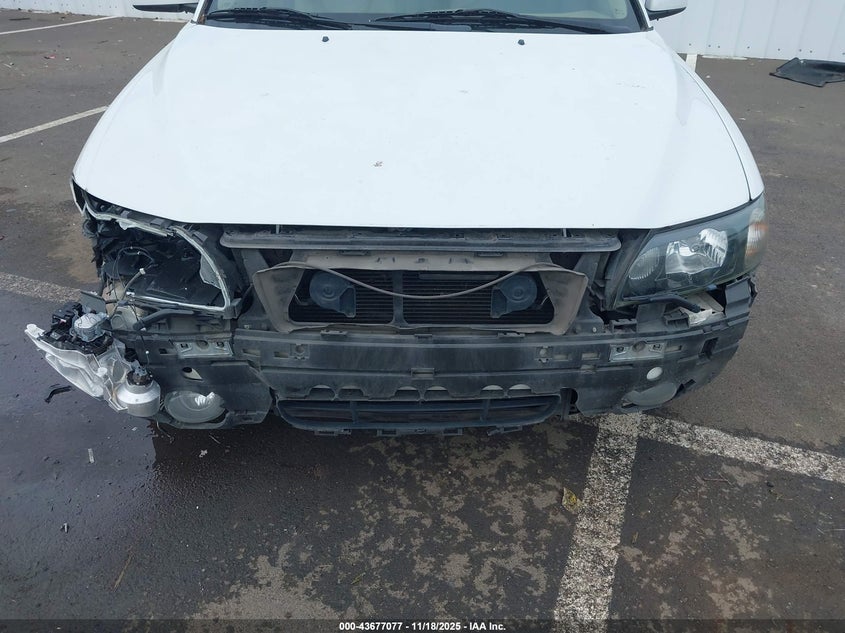 2004 Volvo S60 2.5T VIN: YV1RS59V742405371 Lot: 43677077