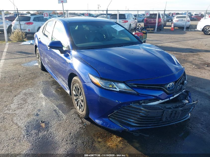 TOYOTA CAMRY HYBRID LE