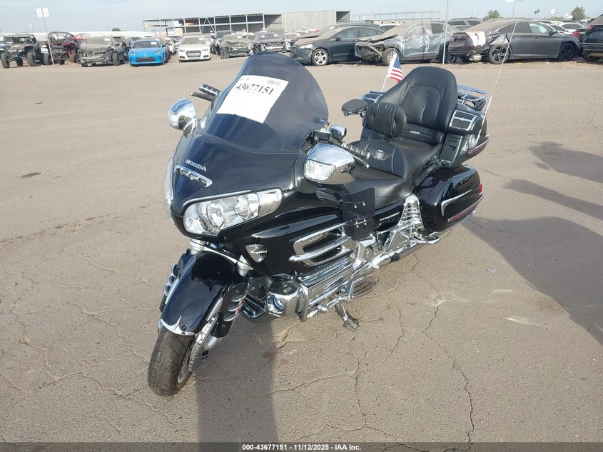 1HFSC47F86A505424 2006 HONDA GL1800C photo no. 2