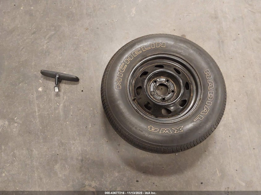 1996 Chevrolet Blazer VIN: 1GNDT13WXT2108852 Lot: 43677216