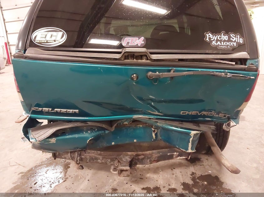 1996 Chevrolet Blazer VIN: 1GNDT13WXT2108852 Lot: 43677216