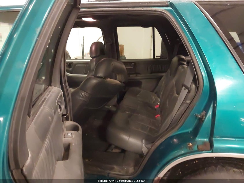 1996 Chevrolet Blazer VIN: 1GNDT13WXT2108852 Lot: 43677216