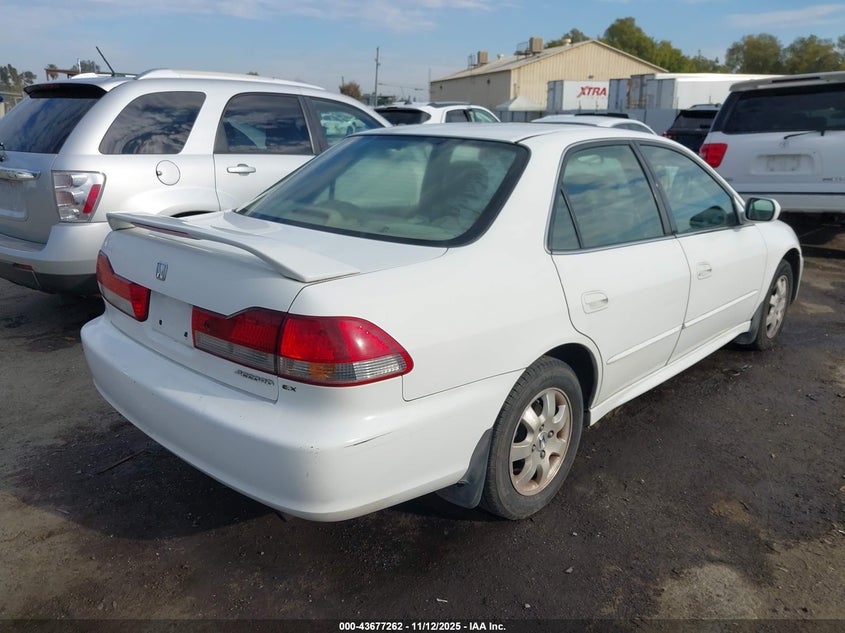 JHMCG660X2C015530 2002 HONDA ACCORD photo no. 4