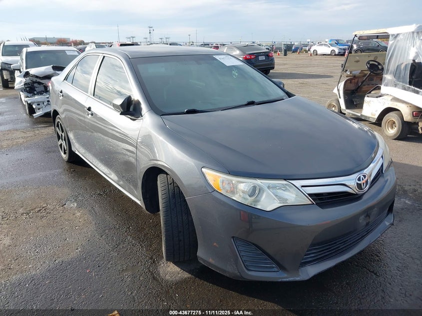 TOYOTA CAMRY LE