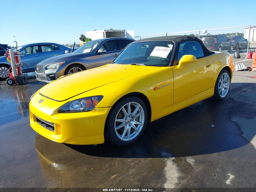 JHMAP21435S007998 2005 HONDA S2000 photo no. 2