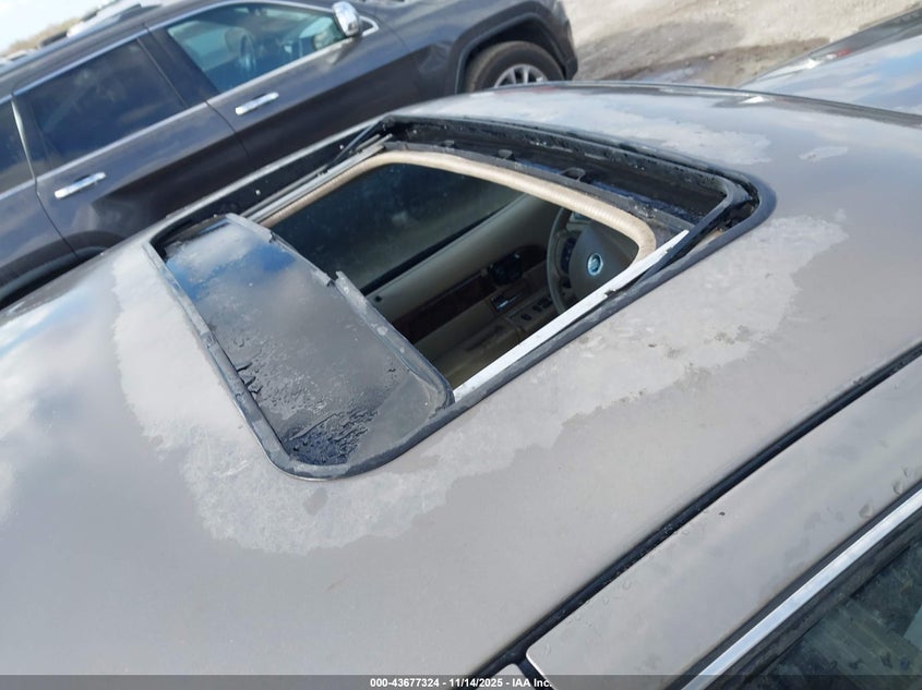 2005 Mercury Grand Marquis VIN: 2MHFM75W35X647751 Lot: 43677324