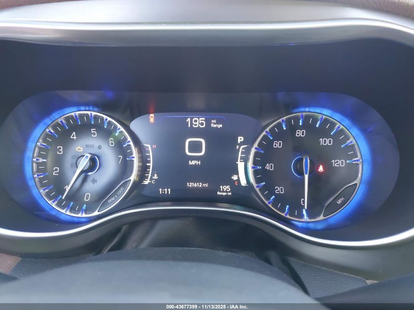 2017 Chrysler Pacifica Limited VIN: 2C4RC1GG2HR504235 Lot: 43677399