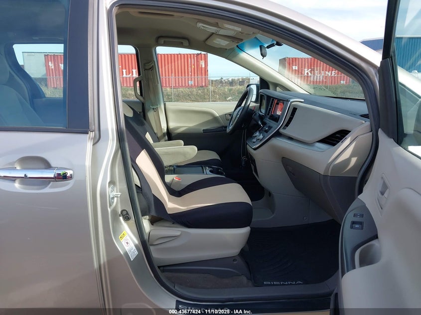 5TDZK3DC1FS598628 2015 TOYOTA SIENNA photo no. 5