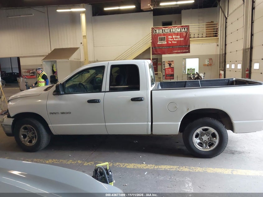 2003 Dodge Ram 1500 Slt/Laramie/St VIN: 1D7HA18N03J621815 Lot: 43677499