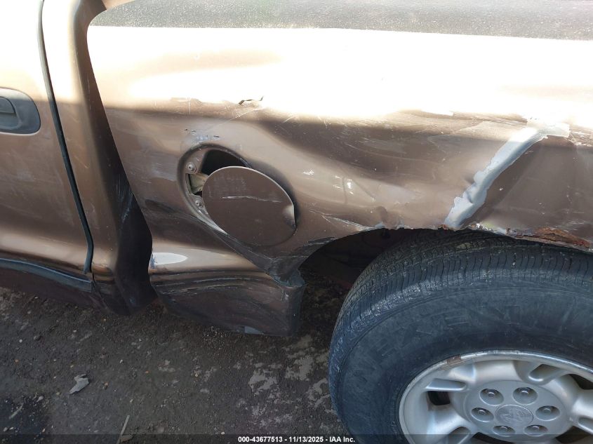 2000 Dodge Dakota Slt/Sport VIN: 1B7GL2AN4YS707923 Lot: 43677513