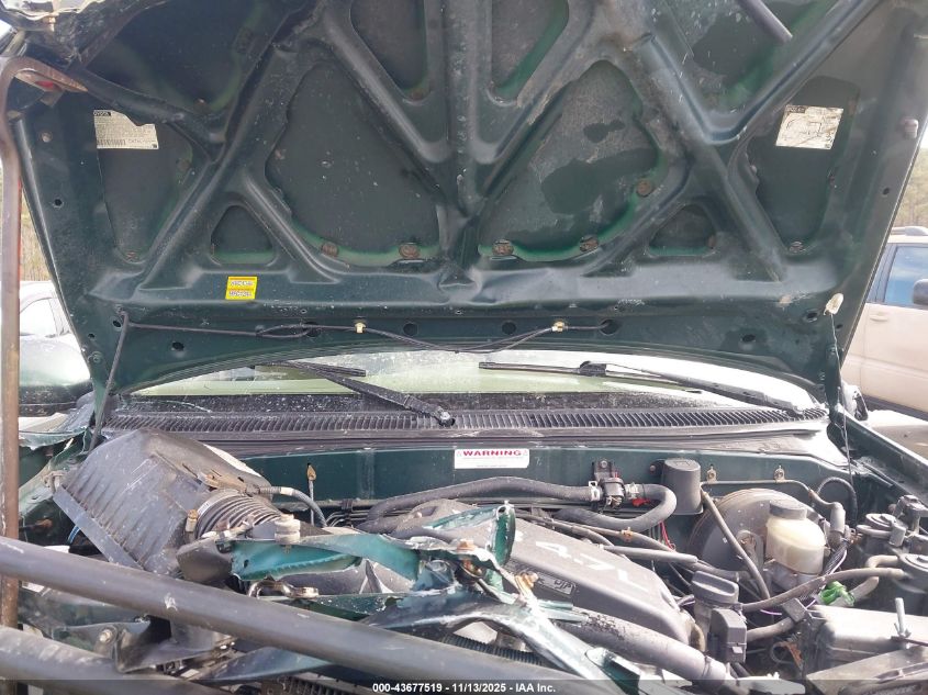 2000 Toyota Tundra Ltd V8 VIN: 5TBRT3815YS039973 Lot: 43677519