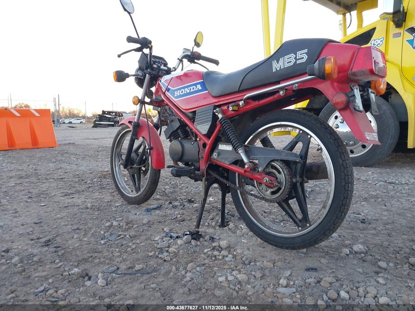 JH2AC0107CK001060 1982 HONDA  photo no. 3