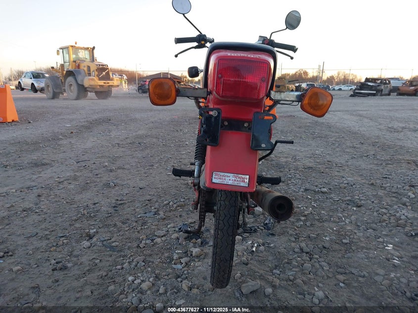 JH2AC0107CK001060 1982 HONDA  photo no. 6
