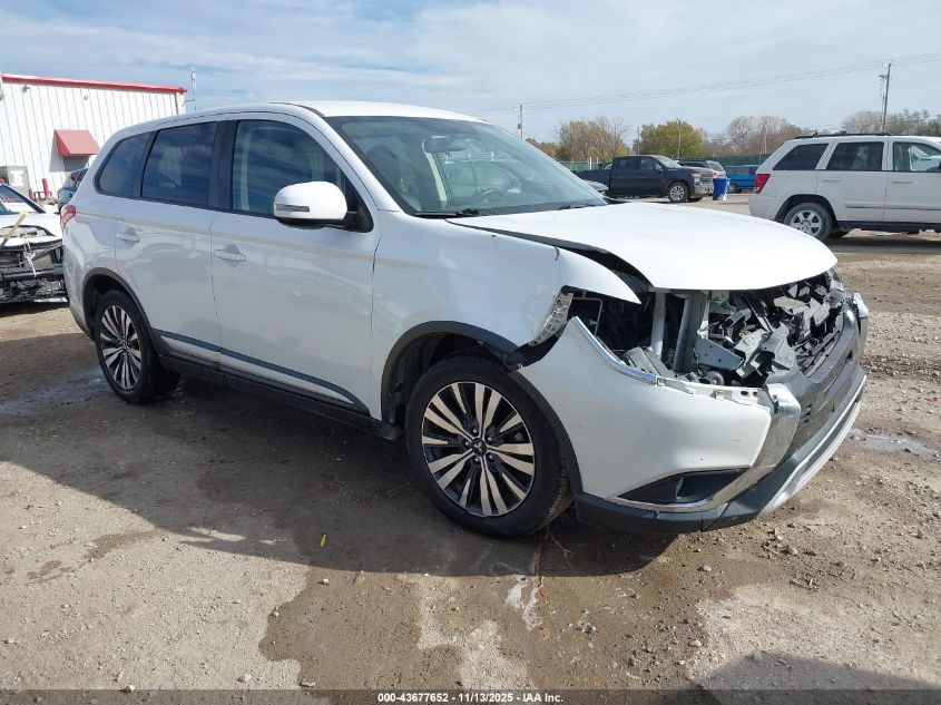 MITSUBISHI OUTLANDER SE